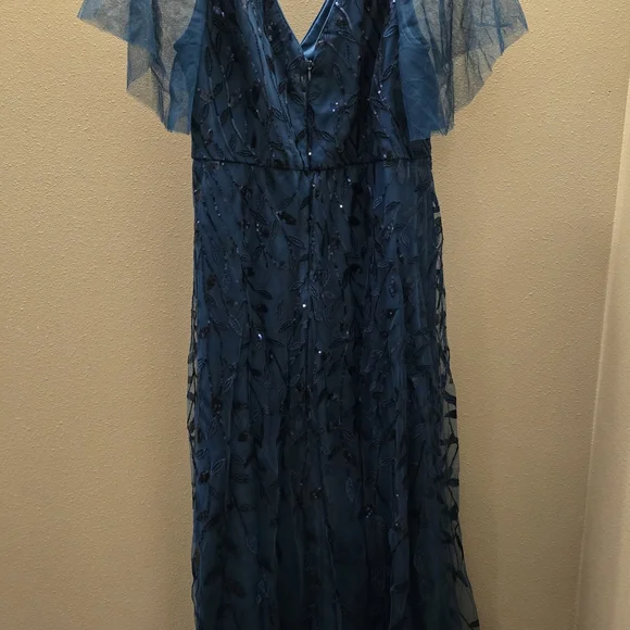 Ever Pretty Gown In Gorgeous Teal Color - Picture 5 of 6